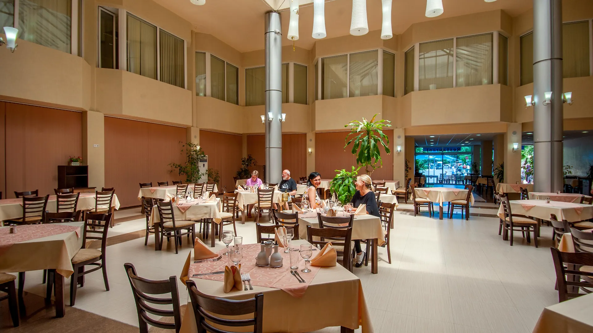 Hotel Esperanto Słoneczny Brzeg